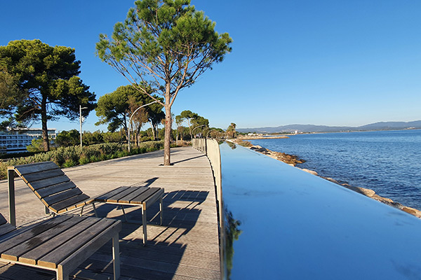 Promenade du bord de mer à l'Ayguade